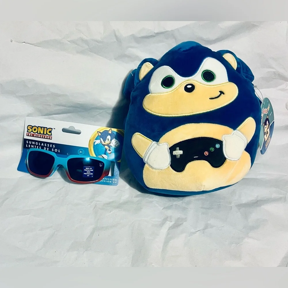Sonic the Hedgehog Kid’s Sunglasses & Squishmallow